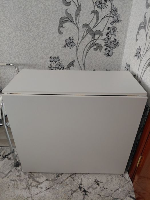Продам стол тумба