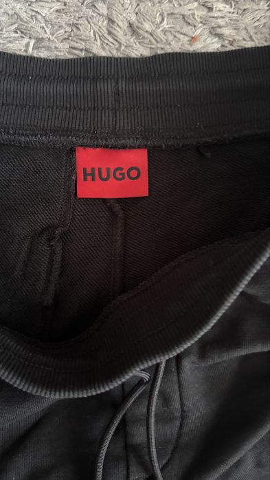 Hugo Boss къси панталони М
