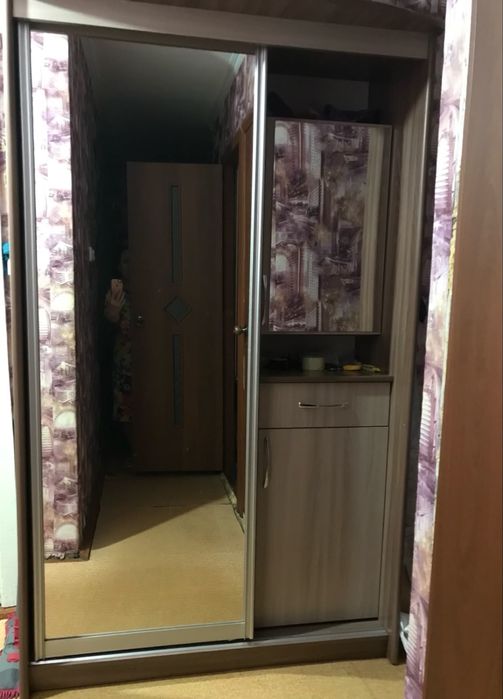 Прихожая с зеркалом.