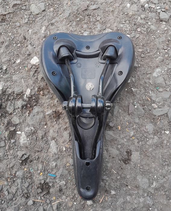 Седло велосипедное, сидение, сидушка