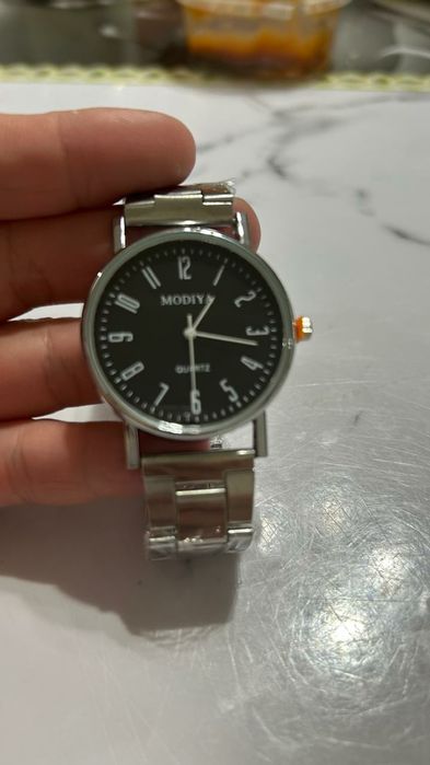 Продам новый часы MODIYA