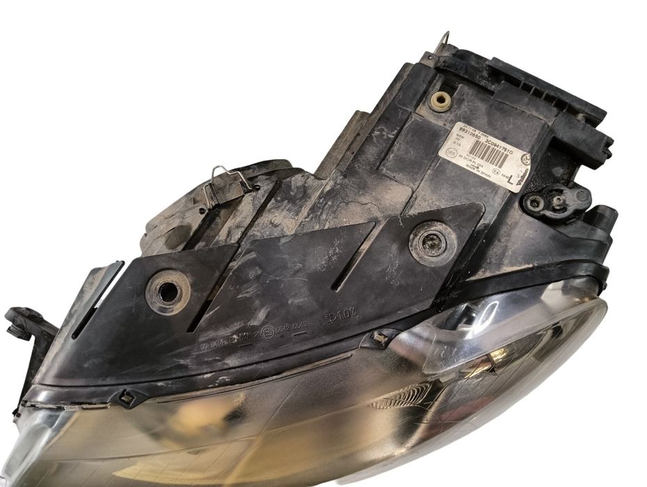 Far Stanga Fata Volkswagen Passat 3C2 2005 - 2010 3C0941751G