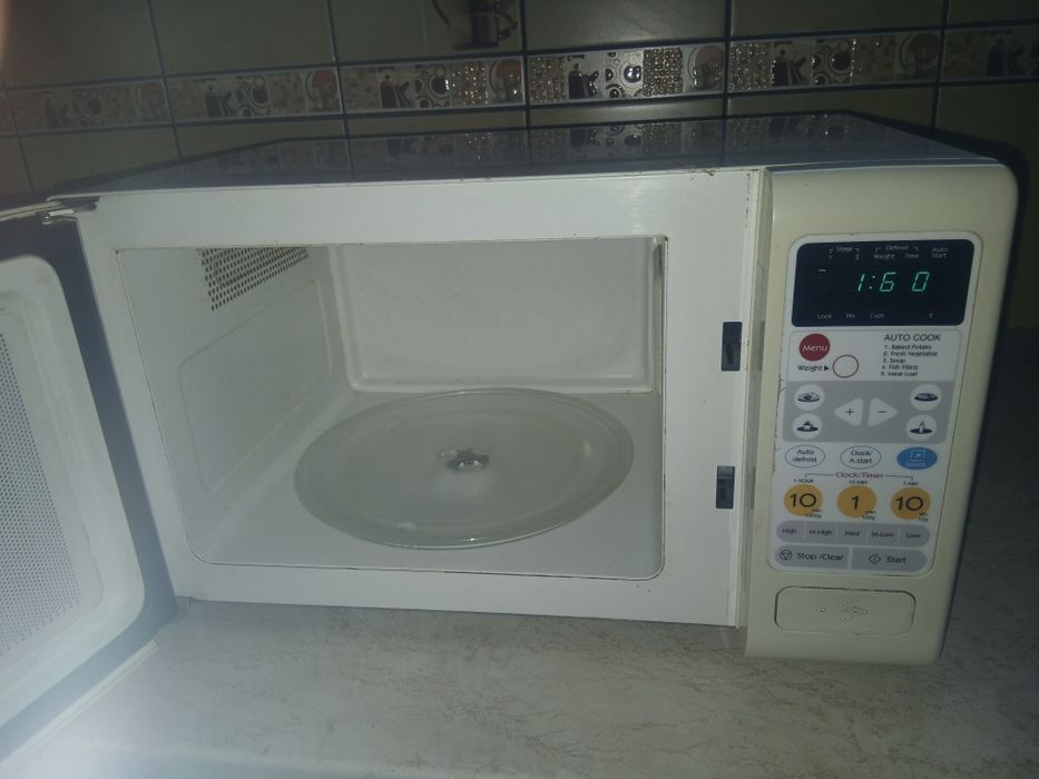 Cuptor cu microunde Daewoo KOR-610P NEFUNCTIONAL