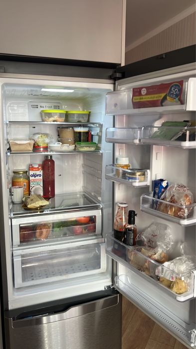 Холодильник Samsung