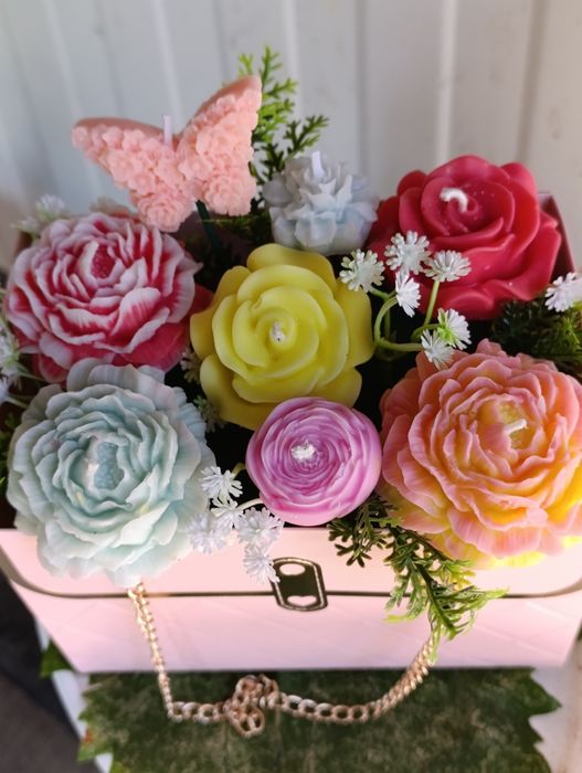 Ароматни букети от соеви свещи