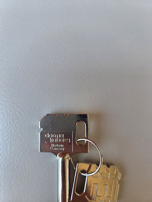 Метален огнеупорен шкаф/сейф Promet BM 1220 KL