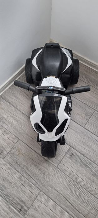 De vânzare articole pentru copii