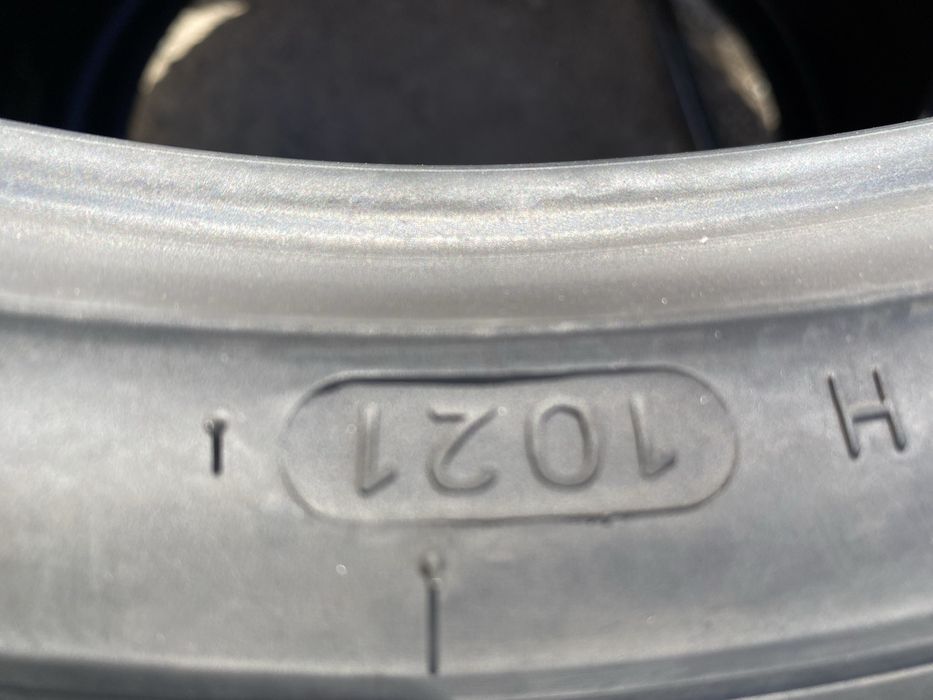 225/35/19 пара бу ханкок