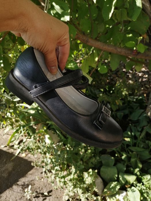 Продам туфельки, сандали 31,32, 34р