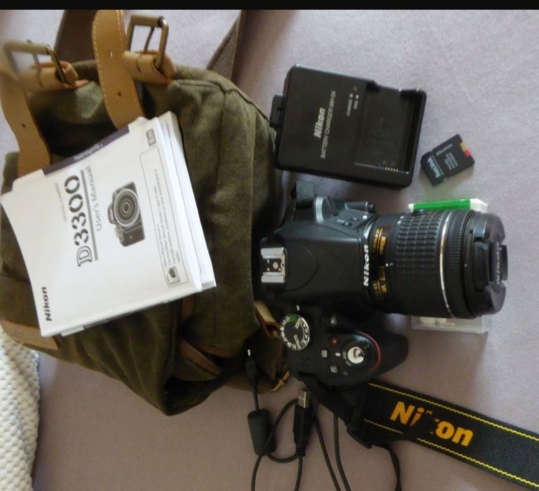 Продавам Nikon D3300