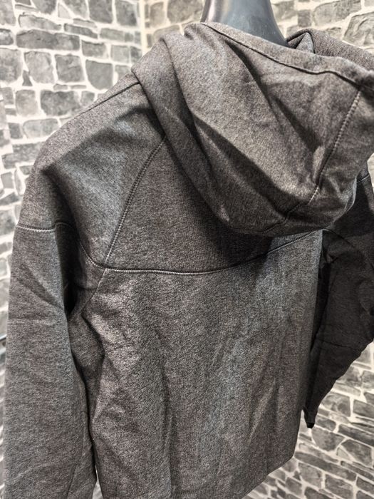 Nike Tech детски екипи намалени с 30%