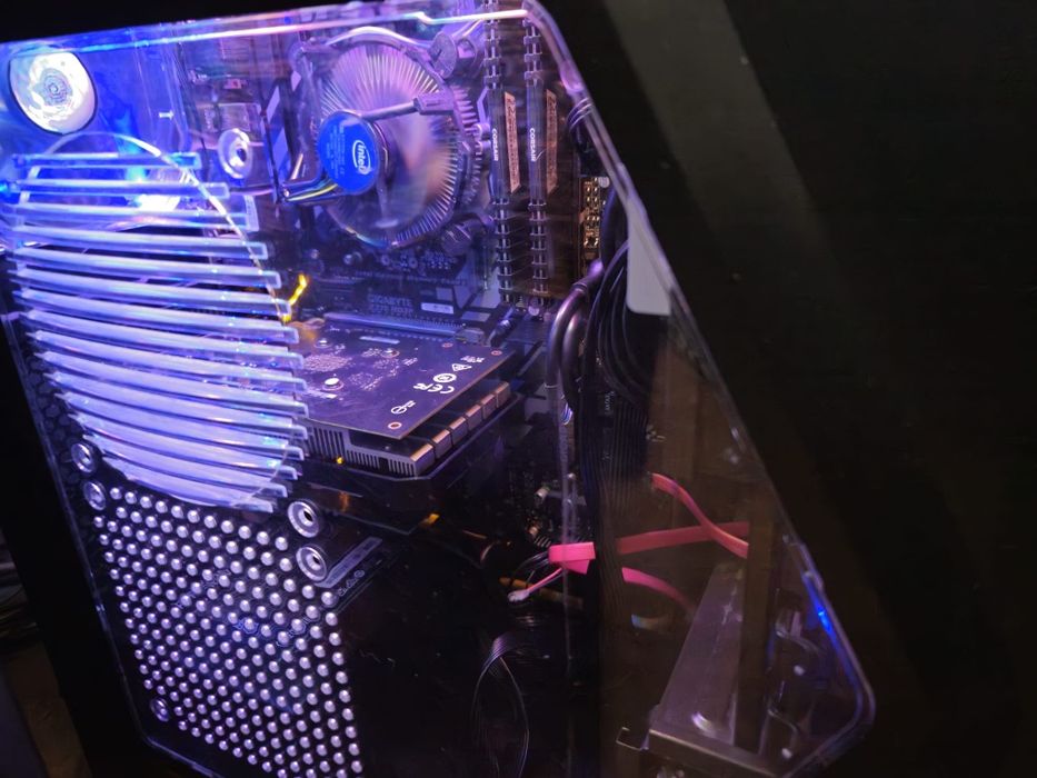 Unitate i5-8400 | 16GB DDR4 | Gtx 1650 4gb VRAM | SSD + HDD