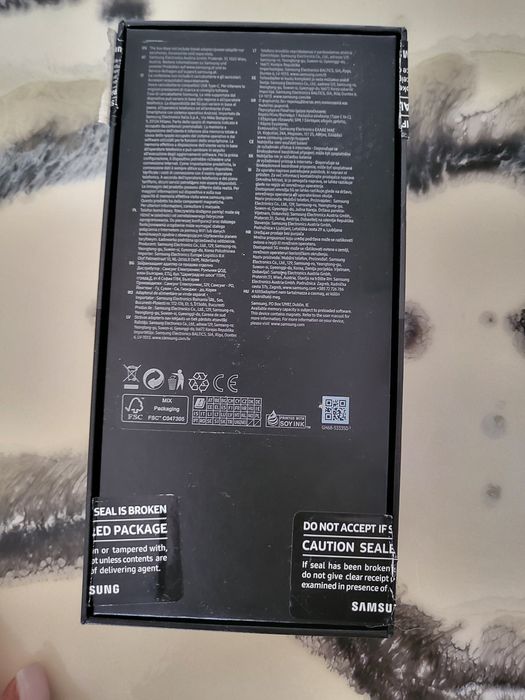 Samsung galaxy Z flip 3 5g cream