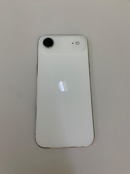 Продам apple 17 air 256gb