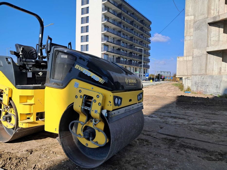 Închirieri utilaje construcții,demolări,drumuri