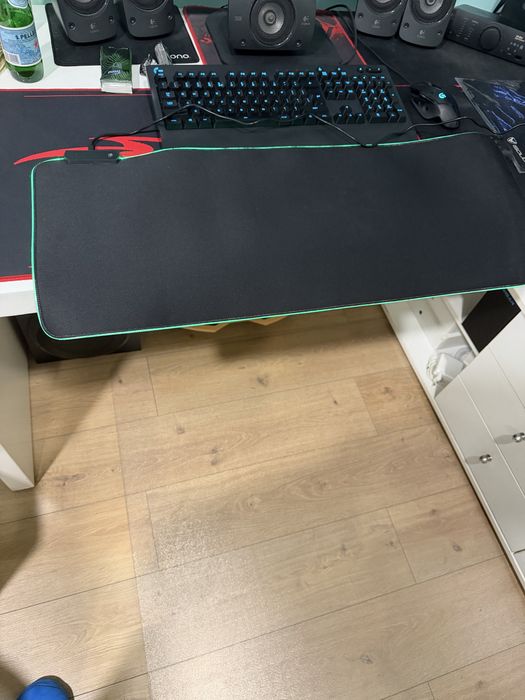 RGB Gaming mouse mat пад за клавиатура с подцветка