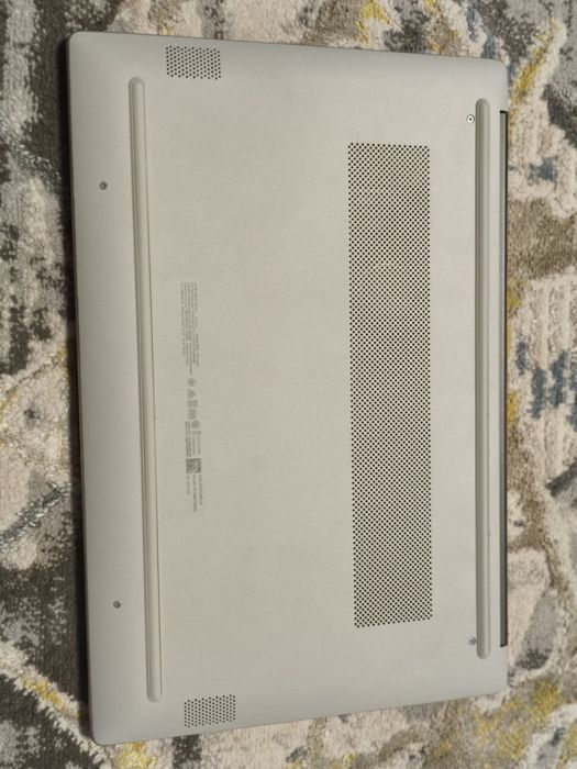 HP noutbuk (16/512 gb)