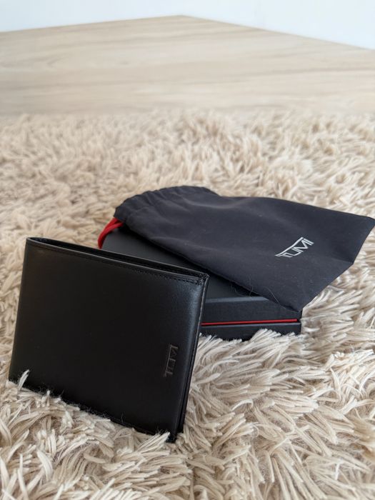 Мъжко кожено портмоне Tumi