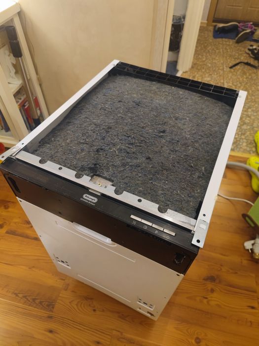 Посудомоечная машина DeLonghi