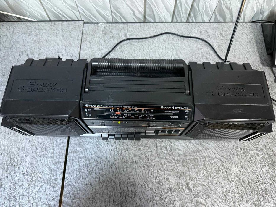 Sharp GF-330H(BK) Boombox
