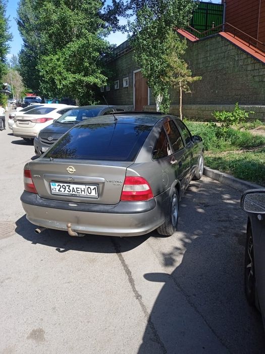 Опель вектра хетчбек