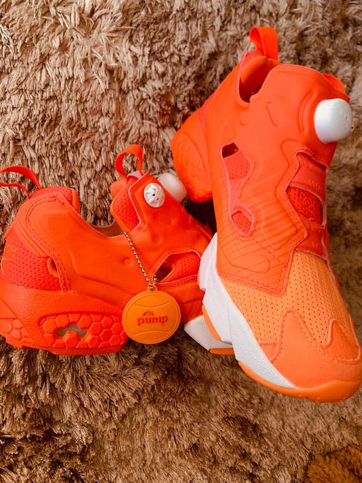 Adidasi Reebok  pump court mărimea 37