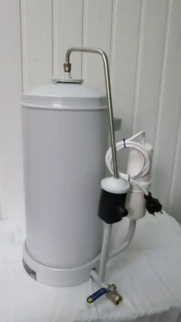 Аквадистиллятор новый три штуки