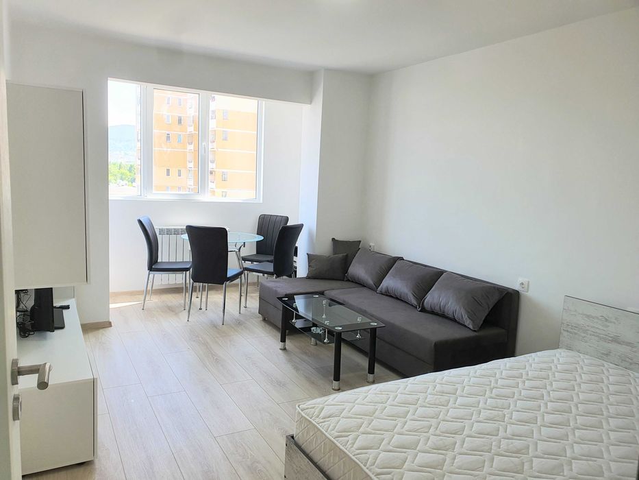 Дава се под наем Едностаен апартамент в София, Младост 2 - 40 кв.м за 408 € - Снимка #1