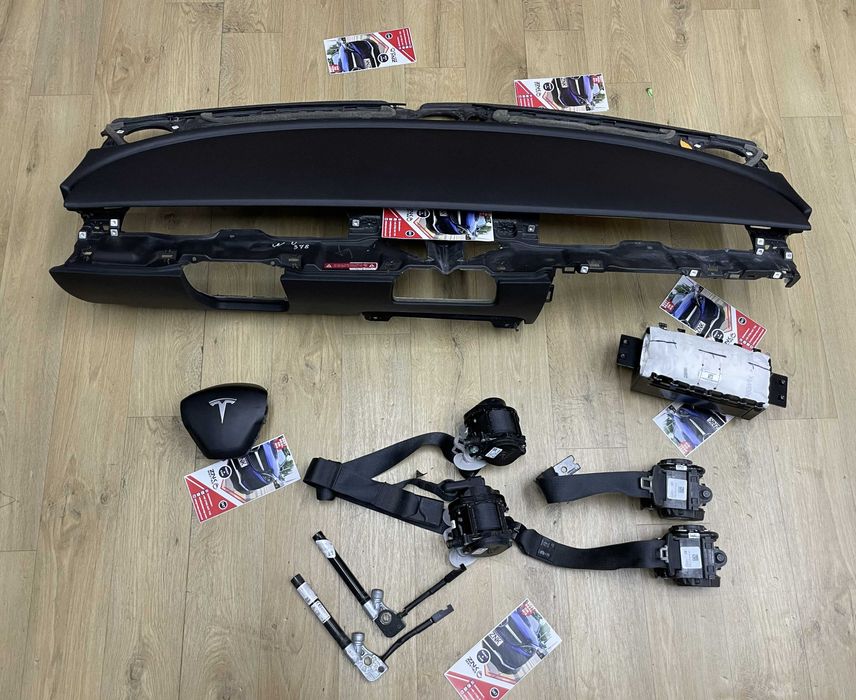 TESLA MODEL 3 - kit airbag - plansa de bord - centuri de siguranta