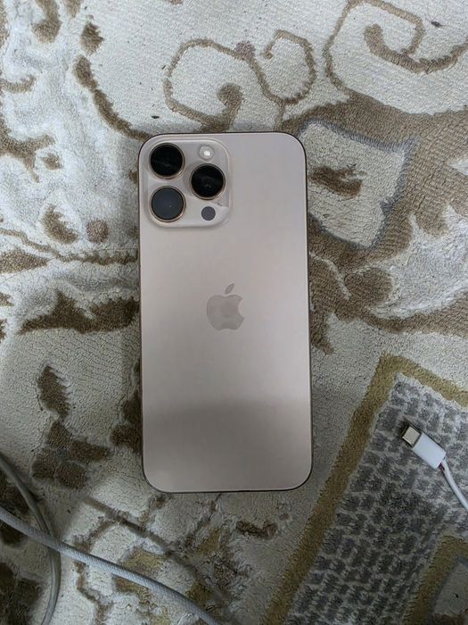 Продаю IPhone 16 pro max 256gb с дефектом