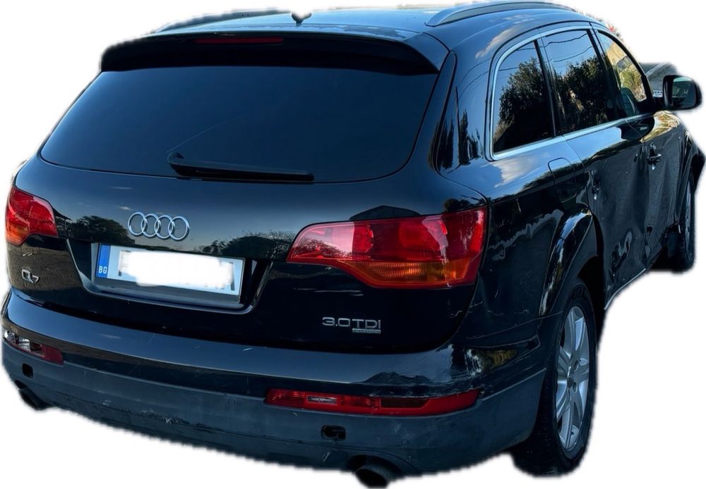 Audi Q7 3.0 TDi S-line *BUG*  на части!