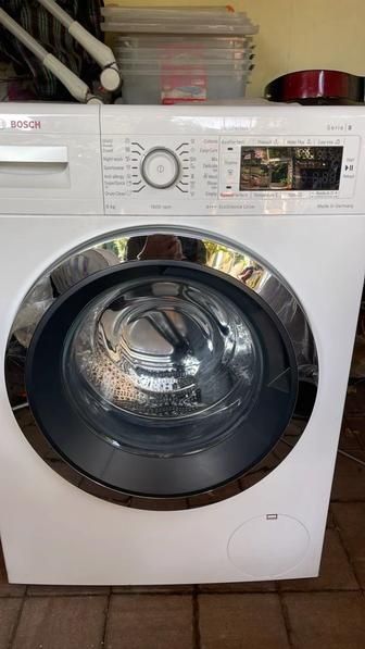 Срочно продам стиральную бош