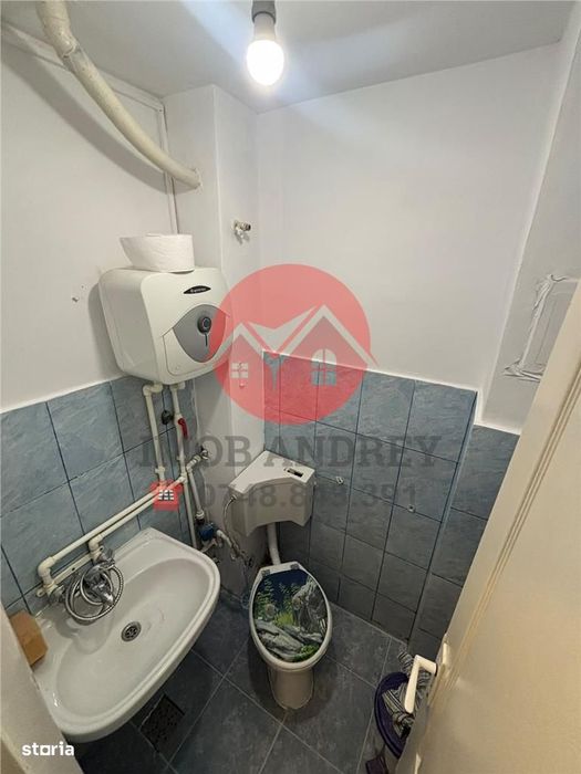 Garsoniera renovata complet, etaj 3, zona Vest