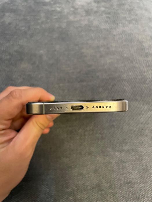 iPhone 15 Pro Max 256gb.