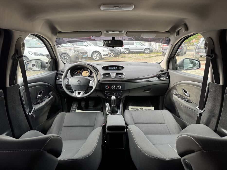 RENAULT MEGANE  1.5 DCI Import Italia Unic Proprietar Stare Tehnica Estetica Foarte Buna ,Navigatie,Jante Vara 17’’ BONUS Jante Iarna 15” Clima