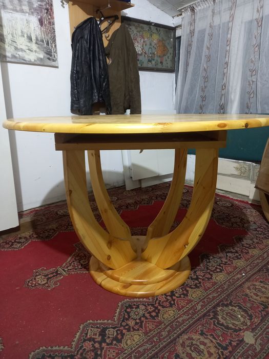 Masa extensibila noua 500 lei model deosebit