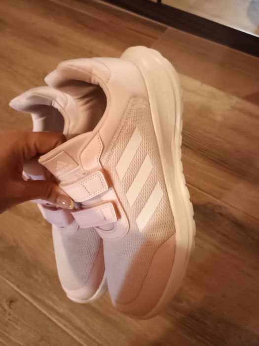 Дамски маратонки Adidas 40 номер