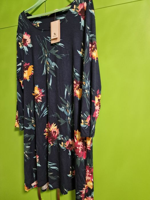 Дамска рокля нова от Англия