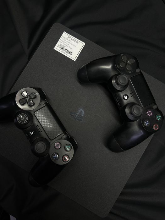 Sony PS4 Slim
