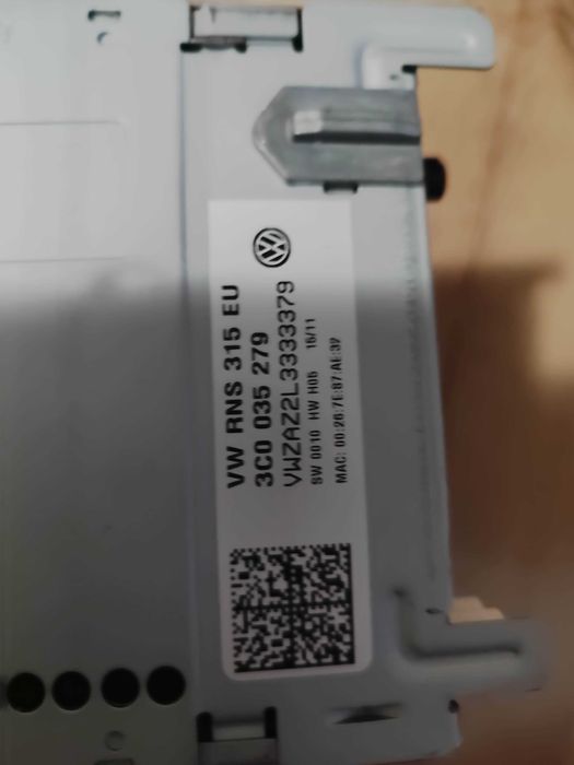 Оригинална медия за Passat b7