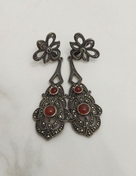 Серебряные серьги с марказитами и сердоликом