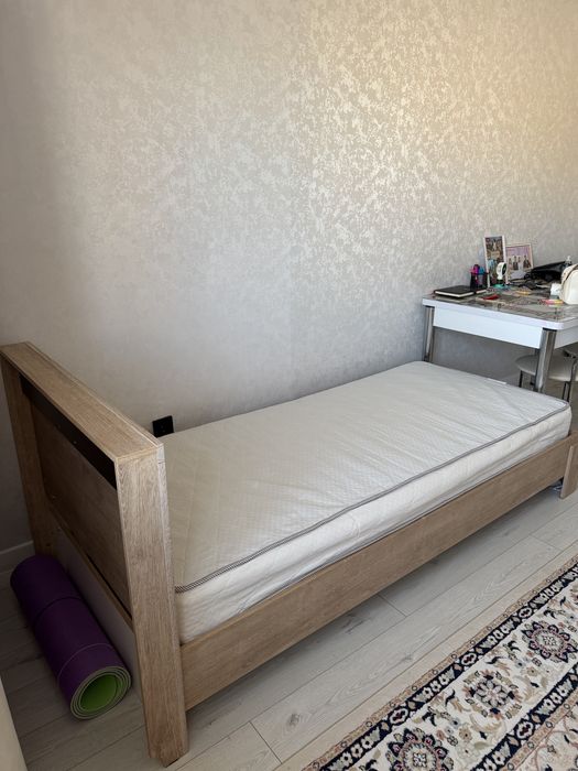 Продаётся односпальная кровать