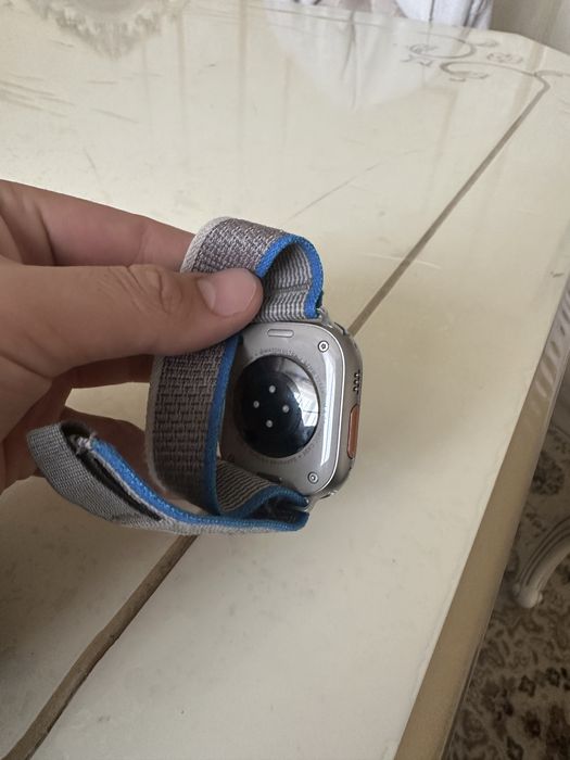 Apple Watch Ultra 2 49mm Titanium Case