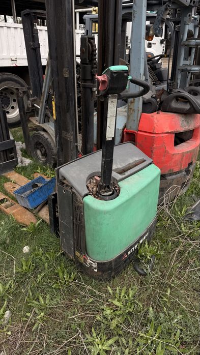 Продам штабелер электрический