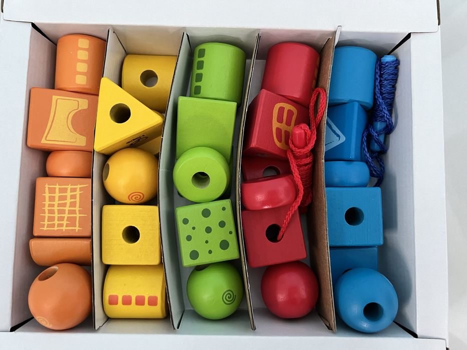 Дървени детски  развиващи играчки