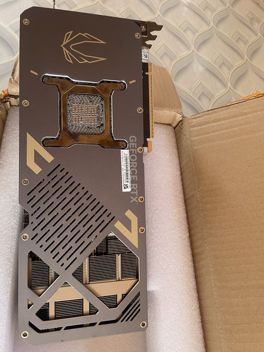 Видеокарта zotac gaming GeForce RTX 5090 solid OC новая