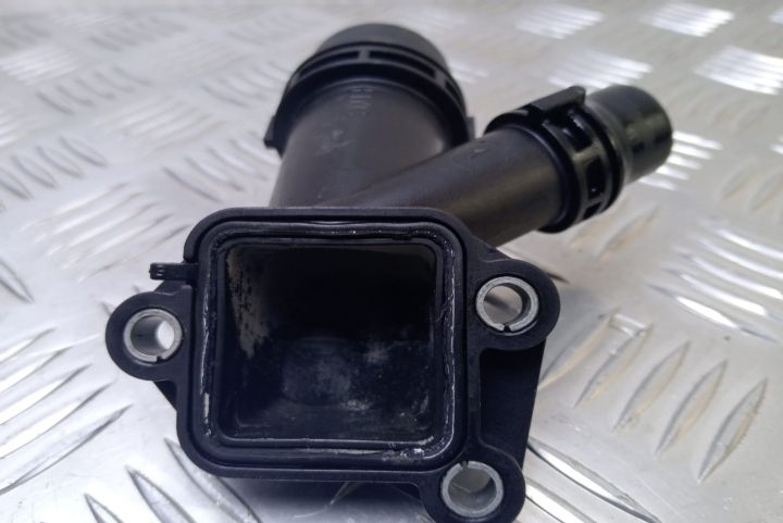 Distribuitor apa 2247744 BMW Seria 5 E60/E61 seria