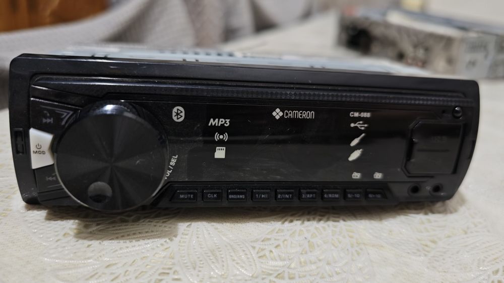 Продам две магнитолы