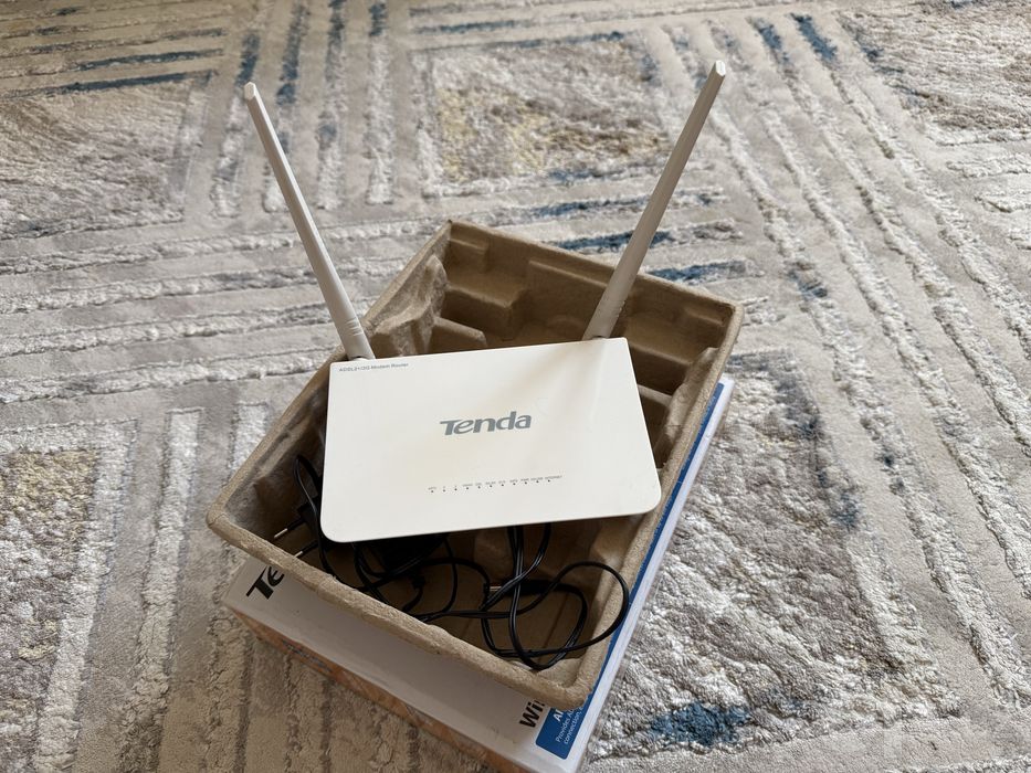 ADSL wi-fi роутер Tenda D303