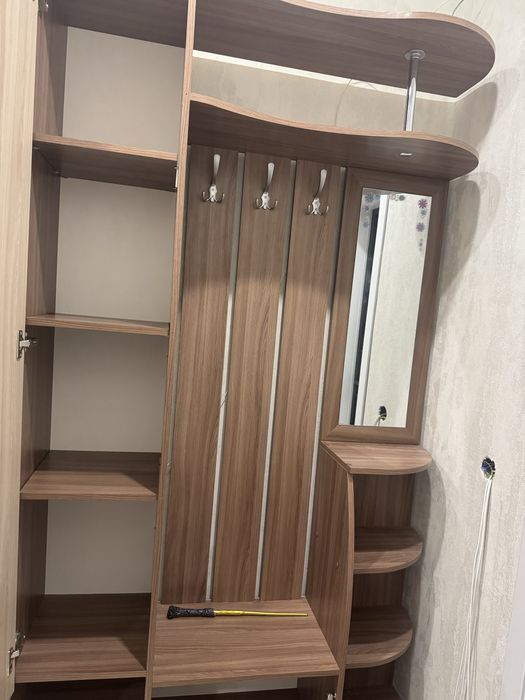 Продам прихожую  в идеальном сострянии